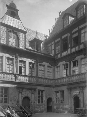 Zum König von England