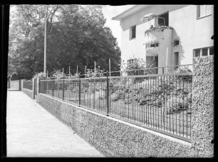 "Weiße Villa" Haus Dr. jur. A. Müller in der Packhofstraße bzw. Obere Eichelgasse Nr. 59