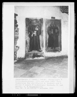 Zwei Grabsteine für die Pfarrer M. Mosbach und S. Müller