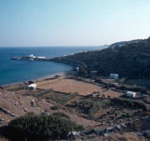 Sifnos. Blick zur Landzunge Chrysopigí an der Südostküste