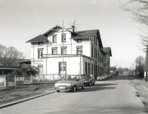 Neukirch/Lausitz, Am Ostbahnhof 6. Bahnhof Neukirch Ost (um 1875/1880). Empfangsgebäude