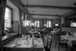 Neueröffnung des Restaurants "Zum Ochsen" in der Pfinzstraße 64 nach Umbau und Neugestaltung