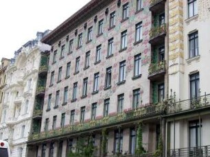 Wien: Wohnhaus Linke Wienzeile 40