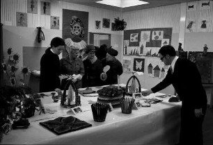 Werk- und Zeichenausstellung der Sonderschule für geistig Behinderte der Waldschule im Weiherfeld