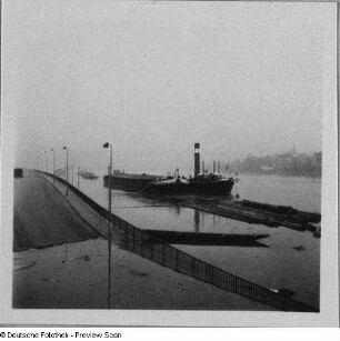 Hochwasser am Meißner Anlegeplatz
