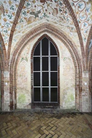 Könige des Alten Testaments, Propheten und Apostel unter Baldachinen — Fragmente zweierPropheten des Alten Testaments unter Baldachinen