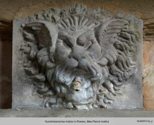 Herkules mit Zerberus : Brunnen mit Maskeron