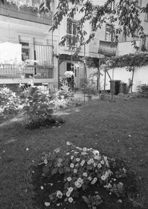 Hinterhofwettbewerb des städtischen Gartenbauamts zur Verbesserung und Begrünung von Innen- und Hinterhöfen
