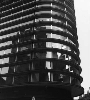 Stuttgart. Schockenbau (1926-1928; H. Mendelsohn) Fassadendetail