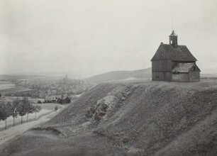 Schneeberg-Neustädtel, Schindlerschacht mit Halden und Blick auf Schneeberg