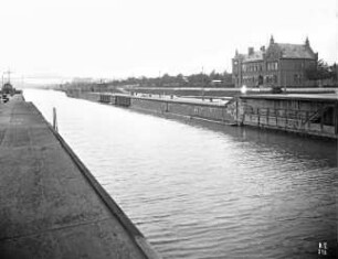 Gebäude des Wasserstraßen- und Schifffahrtsamtes Kiel-Holtenau/Nord-Ostsee-Kanal, ehemals "Kaiserliches Kanalbauamt"