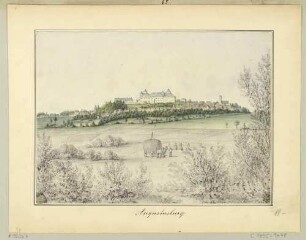 Das Schloss Augustusburg auf dem Schellenberg in Sachsen und der Ort mit Kirche, Blick von Nordosten