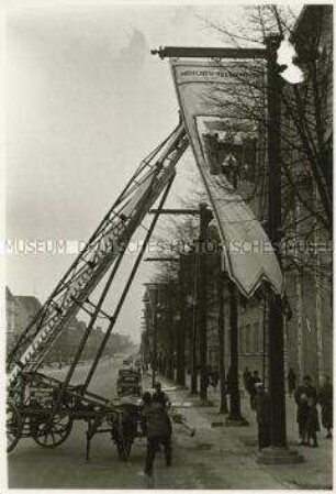 Ausschmückung der Ost-West-Achse
