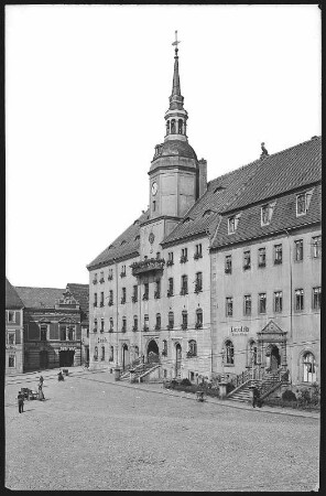Roßwein. Rathaus und Klosterkeller