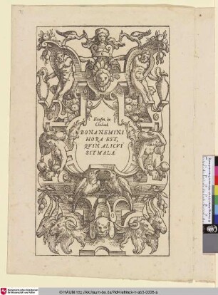 [Kartusche mit Tierköpfen, in der Mitte Zitat aus den Adagia von Erasmus; Cartouche met een citaat uit de Chiliades adagiorum van Erasmus in omlijsting van rolwerk met mascarons]