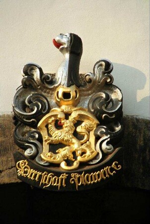 Detail: Wappen im Schlosshof