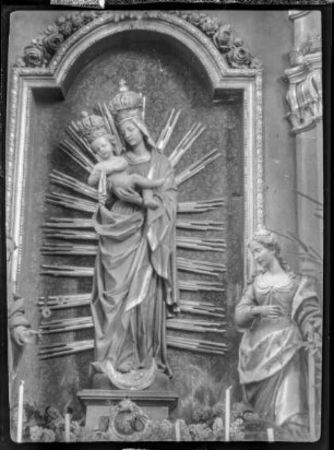 Pfarrkirche, Muttergottes - linker Seitenaltar