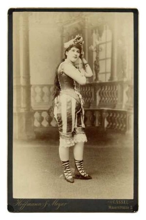 Portrait der Schauspielerin Klara Ziegler