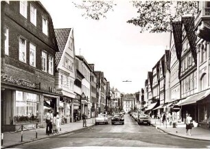 Lange Straße Richtung Hotel Lippischer Hof. Detmold. um 1965. Stadtarchiv Detmold BA Nr. 3729