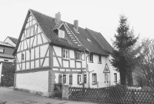 Ehemals ''Gasthaus zum Stern'' (Wohnhaus, Fachwerk); Gelnhausen, Hauptstraße 4, Hauptstraße