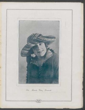 [Fotografía de] Srta. Mercedes Gómez Larravide