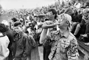 Fans des 1. FC Union bei einem Heimspiel in der Alten Försterei, Berlin-Köpenick