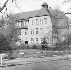 Dresden-Tolkewitz, Salbachstraße 10. Schule (1902, 1912 erweitert)