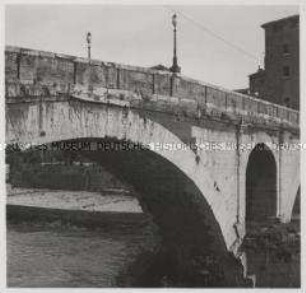 Rom, Ponte dei Quattro Capi (Ponte Fabricio)