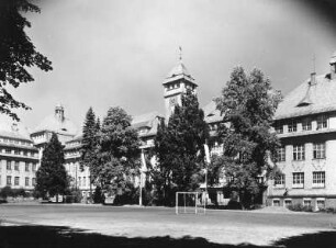 Bischofswerda. Gymnasium (ehem. Lehrerseminar, 1912). Ansicht von Südost