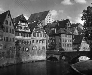 Schwäbisch Hall. Stadtteilansicht mit Steinernem Steg (1516)