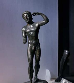 Athen. Archäologisches Nationalmuseum. Athletentorso. Kleinbronze von der Akropolis. Aus dem Perserschutt