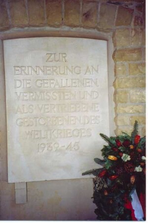 Gedenktafel an die Kriegsopfer in Hiddesen. Detmold. Hiddesen. Papierabzug