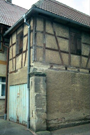 Fachwerkgebäude mit Garageneinbau