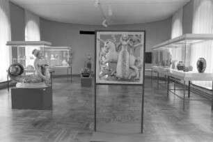Badisches Landesmuseum. Ausstellung "Karlsruher Majolika"