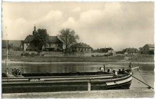 Riesa. Blick auf Promnitz - Elbe mit Lastkahn