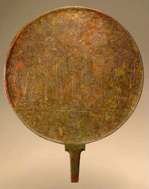 Etruskischer Spiegel: Bacchantin zwischen Silenen
