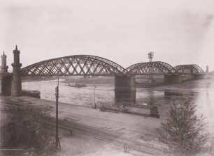 Riesa, Straßenbrücke am Elbkai