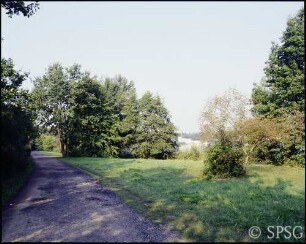 Potsdam, Neuer Garten, Parkansicht, Blick vom Uferweg auf die Meierei.