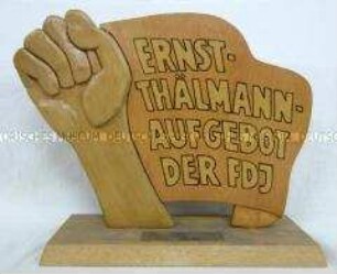 Tischzier zum "Ernst-Thälmann-Aufgebot der FDJ"