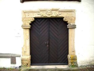 Langhaus Portal mit Jahr 1719