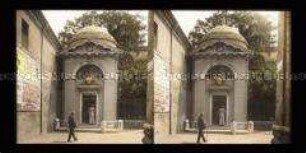 Grabkapelle des Dichters Dante Alighieri an der Außenmauer des Kreuzgangs der ehemaligen Klosterkirche San Franceso, Ravenna