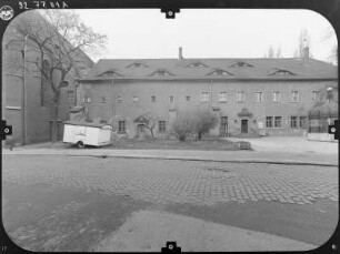 Zittau, Klosterstraße 3. Ehem. Franziskanerkloster. Ostflügel (Umbau 1884, 1936, Städtische Museen). Straßenfront