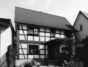 Wohnhaus, Fachwerk; Biebergemünd, Kirchstraße 32