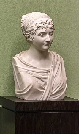 Büste Frau von Reibnitz