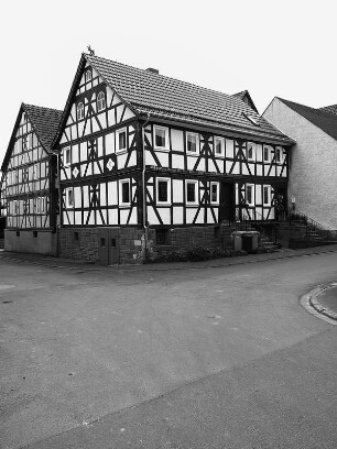 Einhof; Herbstein, Schloßstraße 2
