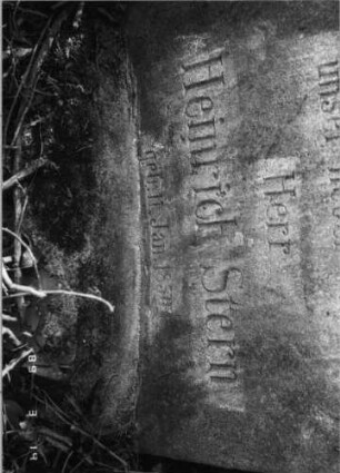 Grabstein 403 (Index: 100093329) Maße HxBxT: 42x47x20 cm: Grabstein 403A
