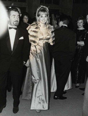 Presseball 1967, Dr. Reichardt und Barbara Valentin