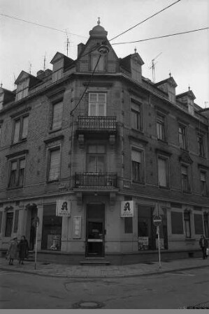 Wilhelm-Apotheke in der Wilhelmstraße 45 Ecke Luisenstraße