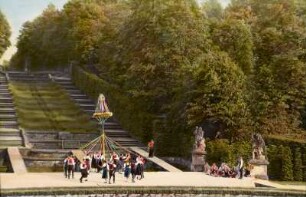 Heidenau-Großsedlitz, Barockgarten Großsedlitz. Erntetanz vor der Waldkaskade