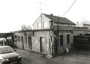 Radeberg, Dr.-Rudolf-Friedrichs-Straße 7. Wohnhaus (vor 1900). Hofgebäude